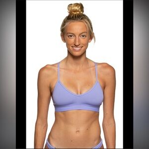 JOLYN Mara Swim Top Medium UPF 50+ Lavender Periwinkle Sporty Surf Beach